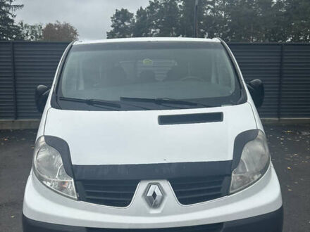 Белый Рено Трафик, объемом двигателя 2 л и пробегом 410 тыс. км за 8800 $, фото 1 на Automoto.ua