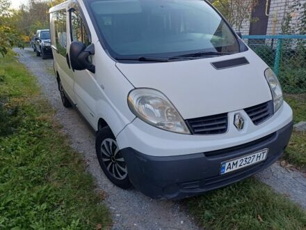 Рено Трафик 2007 в Житомире на Automoto.ua Белый Рено Трафик, объемом двигателя 2 л и пробегом 300 тыс. км за 8000 $, фото 1 на Automoto.ua