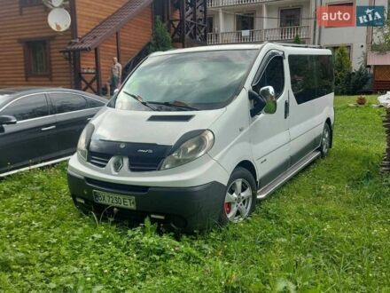 Белый Рено Трафик, объемом двигателя 2 л и пробегом 210 тыс. км за 8500 $, фото 1 на Automoto.ua