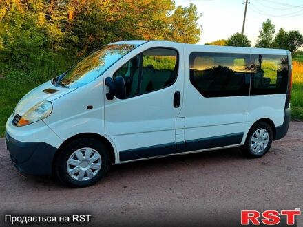 Белый Рено Трафик, объемом двигателя 2 л и пробегом 372 тыс. км за 7500 $, фото 1 на Automoto.ua