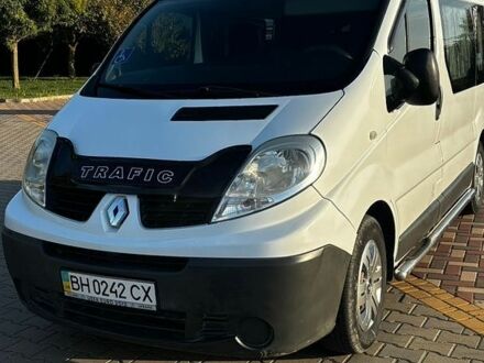 Білий Рено Трафік, об'ємом двигуна 2 л та пробігом 200 тис. км за 9500 $, фото 1 на Automoto.ua