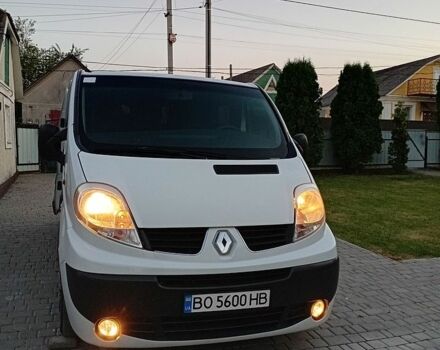 Белый Рено Трафик, объемом двигателя 2 л и пробегом 309 тыс. км за 8000 $, фото 1 на Automoto.ua