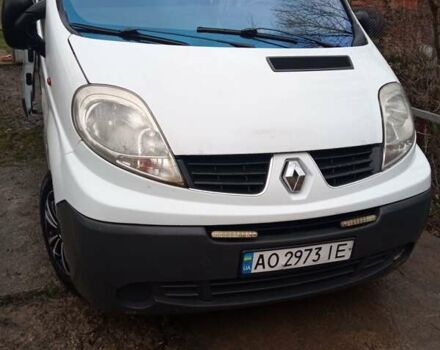 Белый Рено Трафик, объемом двигателя 1.87 л и пробегом 291 тыс. км за 7000 $, фото 1 на Automoto.ua
