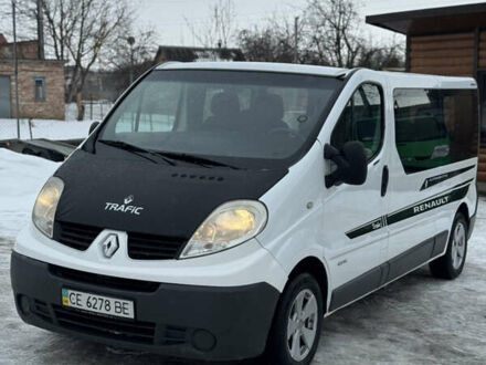 Белый Рено Трафик, объемом двигателя 2 л и пробегом 246 тыс. км за 8900 $, фото 1 на Automoto.ua