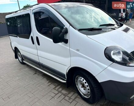Белый Рено Трафик, объемом двигателя 2 л и пробегом 325 тыс. км за 7500 $, фото 1 на Automoto.ua