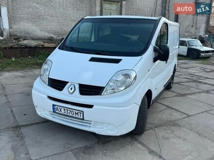 Белый Рено Трафик, объемом двигателя 2 л и пробегом 381 тыс. км за 5400 $, фото 1 на Automoto.ua