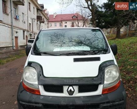 Белый Рено Трафик, объемом двигателя 1.9 л и пробегом 268 тыс. км за 6000 $, фото 1 на Automoto.ua
