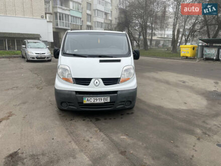 Білий Рено Трафік, об'ємом двигуна 1.9 л та пробігом 327 тис. км за 8450 $, фото 1 на Automoto.ua