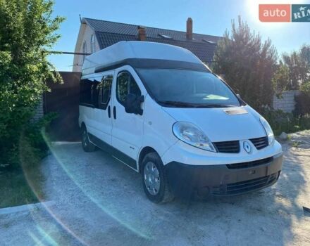 Білий Рено Трафік, об'ємом двигуна 2 л та пробігом 257 тис. км за 9000 $, фото 1 на Automoto.ua