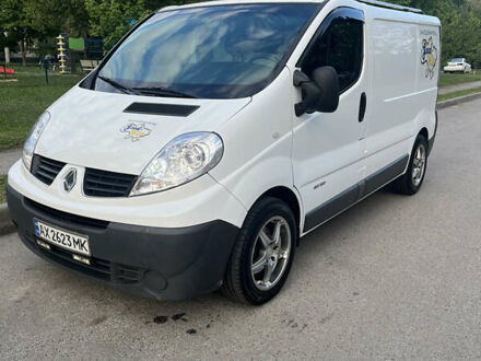 Білий Рено Трафік, об'ємом двигуна 2.46 л та пробігом 347 тис. км за 9000 $, фото 1 на Automoto.ua