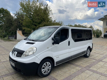 Белый Рено Трафик, объемом двигателя 2 л и пробегом 340 тыс. км за 9500 $, фото 1 на Automoto.ua