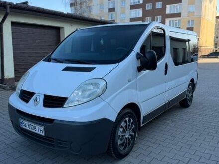 Белый Рено Трафик, объемом двигателя 2 л и пробегом 269 тыс. км за 8600 $, фото 1 на Automoto.ua