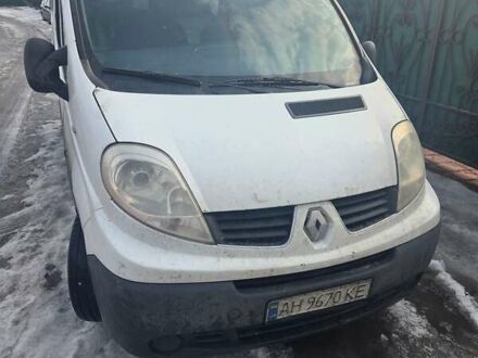 Белый Рено Трафик, объемом двигателя 2 л и пробегом 418 тыс. км за 9500 $, фото 1 на Automoto.ua