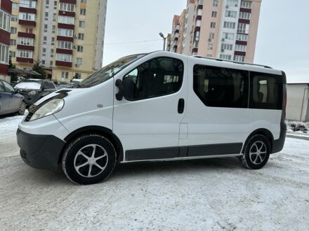 Белый Рено Трафик, объемом двигателя 2 л и пробегом 206 тыс. км за 8900 $, фото 1 на Automoto.ua