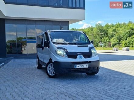 Белый Рено Трафик, объемом двигателя 2 л и пробегом 310 тыс. км за 8300 $, фото 1 на Automoto.ua