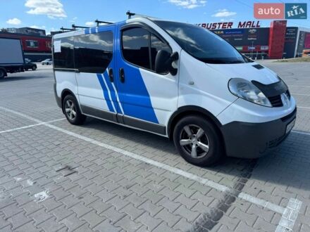 Белый Рено Трафик, объемом двигателя 2 л и пробегом 370 тыс. км за 8700 $, фото 1 на Automoto.ua