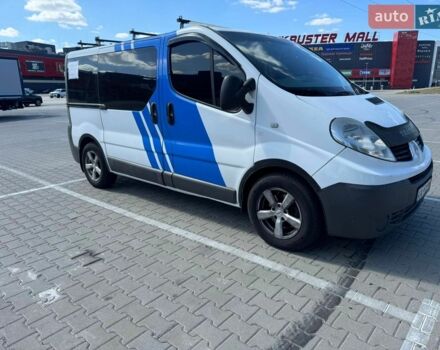 Белый Рено Трафик, объемом двигателя 2 л и пробегом 370 тыс. км за 8700 $, фото 1 на Automoto.ua