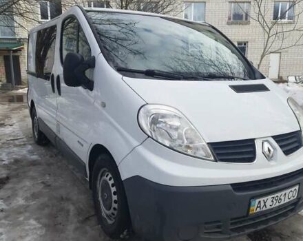 Белый Рено Трафик, объемом двигателя 2 л и пробегом 295 тыс. км за 9999 $, фото 1 на Automoto.ua