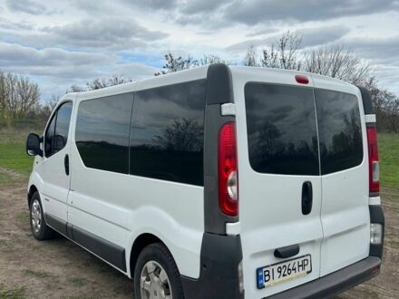 Белый Рено Трафик, объемом двигателя 2 л и пробегом 380 тыс. км за 8400 $, фото 1 на Automoto.ua