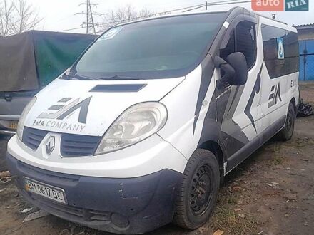 Белый Рено Трафик, объемом двигателя 2 л и пробегом 382 тыс. км за 5600 $, фото 1 на Automoto.ua