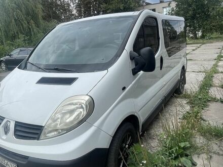 Белый Рено Трафик, объемом двигателя 2 л и пробегом 261 тыс. км за 8500 $, фото 1 на Automoto.ua