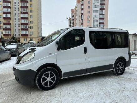 Белый Рено Трафик, объемом двигателя 2 л и пробегом 206 тыс. км за 8900 $, фото 1 на Automoto.ua