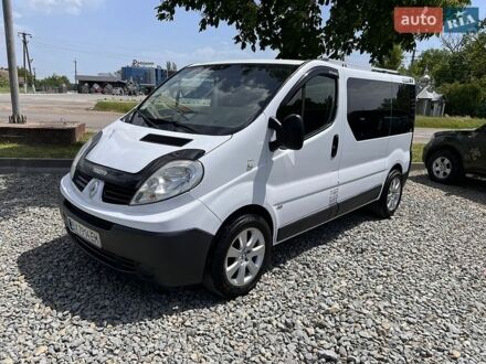 Белый Рено Трафик, объемом двигателя 2 л и пробегом 250 тыс. км за 8900 $, фото 1 на Automoto.ua