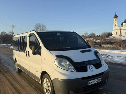 Білий Рено Трафік, об'ємом двигуна 2 л та пробігом 247 тис. км за 8700 $, фото 1 на Automoto.ua