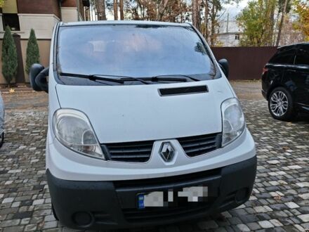 Белый Рено Трафик, объемом двигателя 2 л и пробегом 285 тыс. км за 6500 $, фото 1 на Automoto.ua