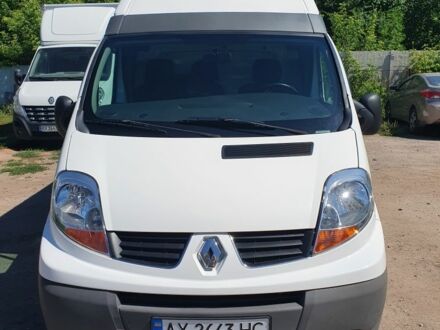 Білий Рено Трафік, об'ємом двигуна 2.5 л та пробігом 360 тис. км за 8000 $, фото 1 на Automoto.ua