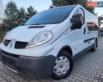 Белый Рено Трафик, объемом двигателя 2 л и пробегом 267 тыс. км за 9600 $, фото 1 на Automoto.ua