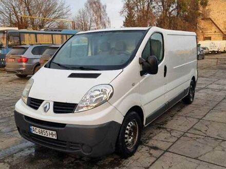 Белый Рено Трафик, объемом двигателя 2 л и пробегом 376 тыс. км за 7100 $, фото 1 на Automoto.ua