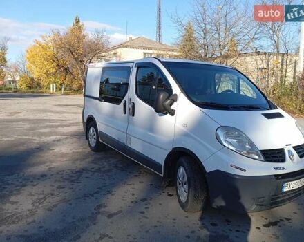 Белый Рено Трафик, объемом двигателя 2 л и пробегом 280 тыс. км за 8267 $, фото 1 на Automoto.ua