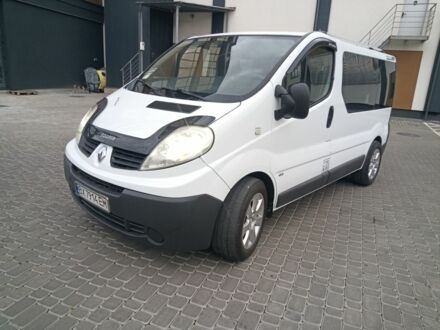 Білий Рено Трафік, об'ємом двигуна 2 л та пробігом 310 тис. км за 8500 $, фото 1 на Automoto.ua