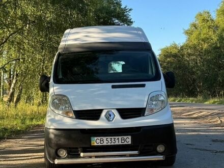 Білий Рено Трафік, об'ємом двигуна 2 л та пробігом 220 тис. км за 13500 $, фото 1 на Automoto.ua