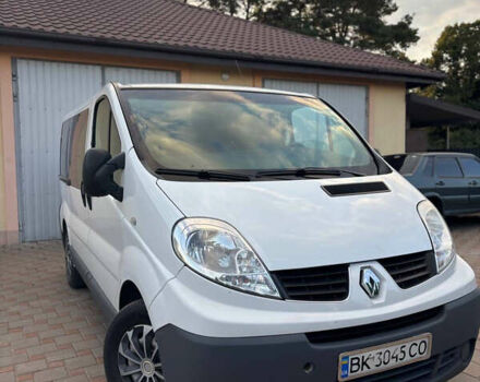 Белый Рено Трафик, объемом двигателя 2 л и пробегом 212 тыс. км за 7950 $, фото 1 на Automoto.ua