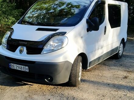 Білий Рено Трафік, об'ємом двигуна 2 л та пробігом 390 тис. км за 9900 $, фото 1 на Automoto.ua