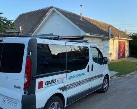 Білий Рено Трафік, об'ємом двигуна 2 л та пробігом 330 тис. км за 8700 $, фото 1 на Automoto.ua