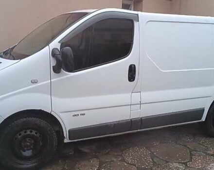 Білий Рено Трафік, об'ємом двигуна 2 л та пробігом 377 тис. км за 7000 $, фото 1 на Automoto.ua