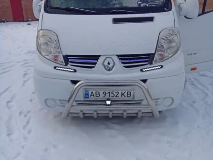 Белый Рено Трафик, объемом двигателя 2 л и пробегом 365 тыс. км за 9900 $, фото 1 на Automoto.ua