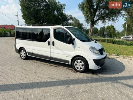 Белый Рено Трафик, объемом двигателя 2 л и пробегом 299 тыс. км за 10300 $, фото 1 на Automoto.ua