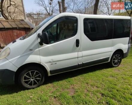 Белый Рено Трафик, объемом двигателя 2 л и пробегом 302 тыс. км за 9300 $, фото 1 на Automoto.ua