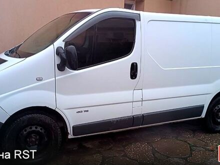 Білий Рено Трафік, об'ємом двигуна 2 л та пробігом 377 тис. км за 7000 $, фото 1 на Automoto.ua