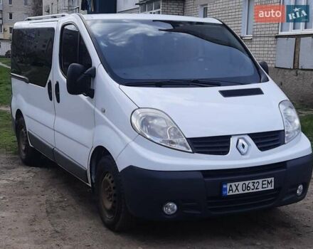 Белый Рено Трафик, объемом двигателя 2 л и пробегом 392 тыс. км за 9500 $, фото 1 на Automoto.ua