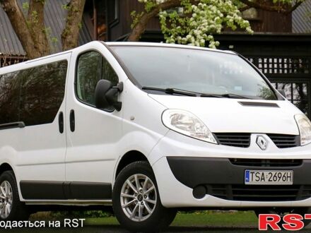 Белый Рено Трафик, объемом двигателя 2 л и пробегом 230 тыс. км за 5700 $, фото 1 на Automoto.ua