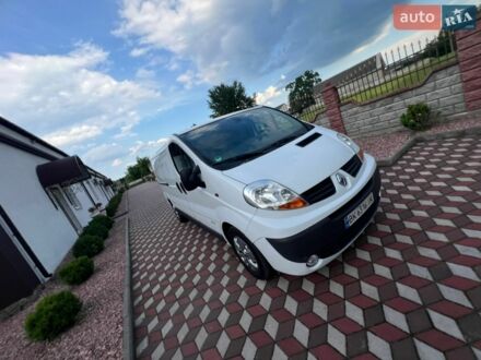 Білий Рено Трафік, об'ємом двигуна 2 л та пробігом 445 тис. км за 9300 $, фото 1 на Automoto.ua