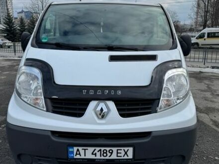 Білий Рено Трафік, об'ємом двигуна 2 л та пробігом 249 тис. км за 11000 $, фото 1 на Automoto.ua