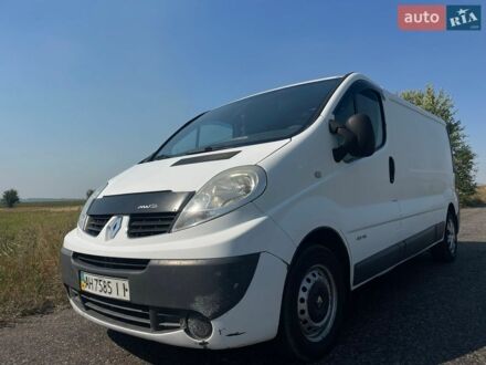 Белый Рено Трафик, объемом двигателя 2 л и пробегом 494 тыс. км за 9000 $, фото 1 на Automoto.ua