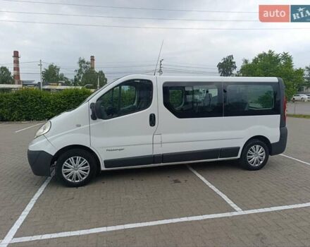 Білий Рено Трафік, об'ємом двигуна 2 л та пробігом 290 тис. км за 13900 $, фото 1 на Automoto.ua
