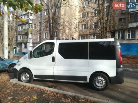 Белый Рено Трафик, объемом двигателя 2 л и пробегом 350 тыс. км за 10000 $, фото 1 на Automoto.ua